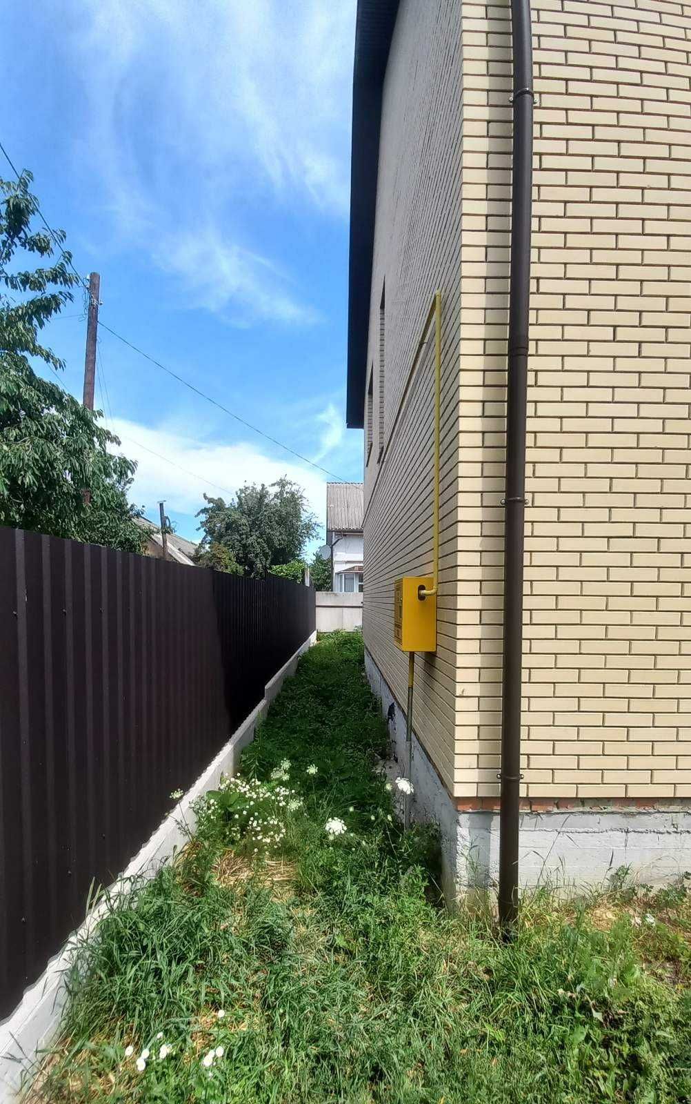 Двоповерховий чистовий таунхаус на Старому місті