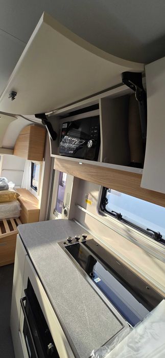 Adria Adora 673 PK z PRZEDSIONKIEM Penta Etna 3,5m