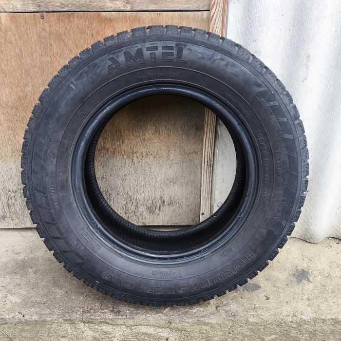 Продаю зимову шину, шип 185 70 R14