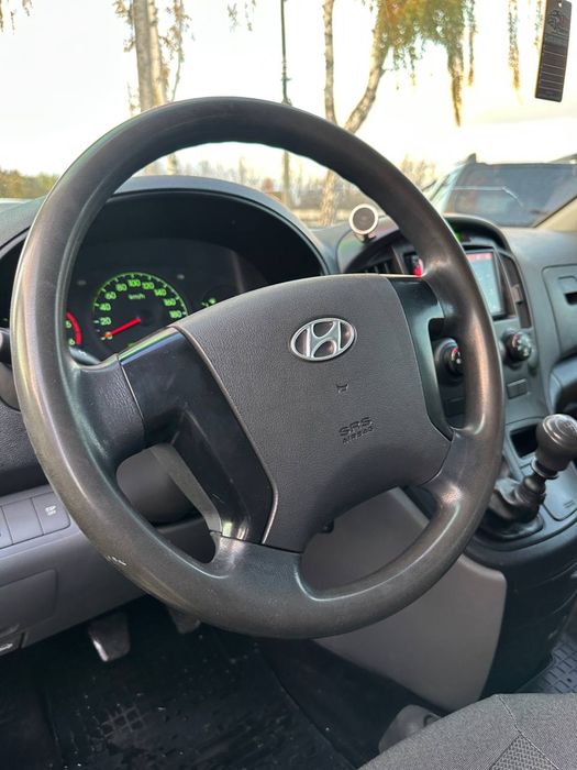 Продам Hyundai H-1