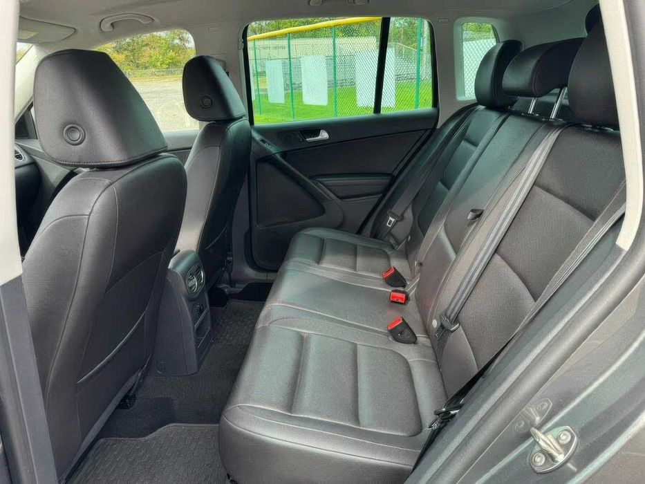 Volkswagen Tiguan SE 4Motion      2014