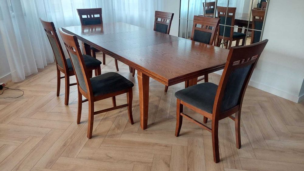 Stół drewniany z 6 krzesłami