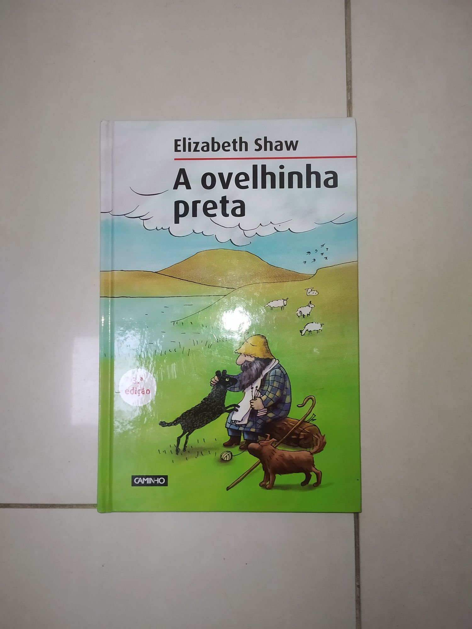 A ovelhinha preta / livro para crianças
