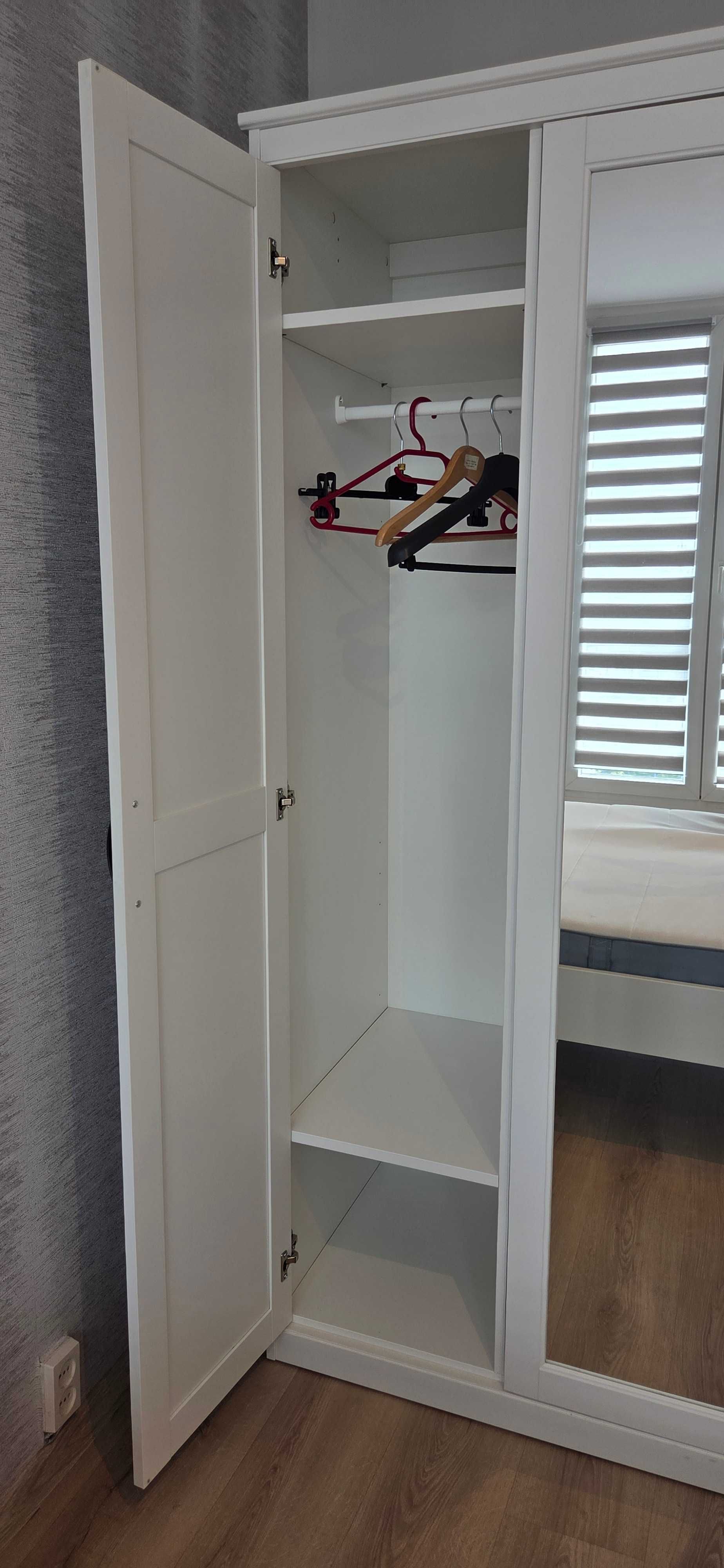 Szafa biała IKEA