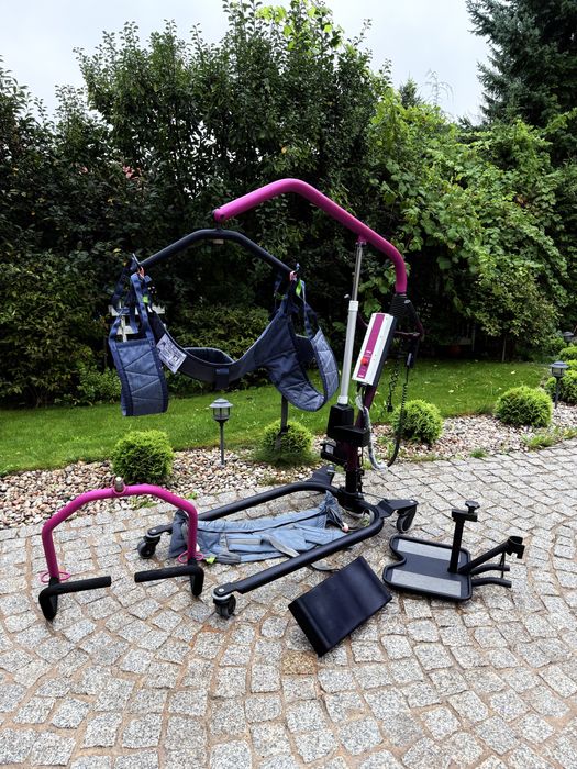 Podnośnik ROPOX elektryczny inwalidzki niepełnosprawnych All-in-one