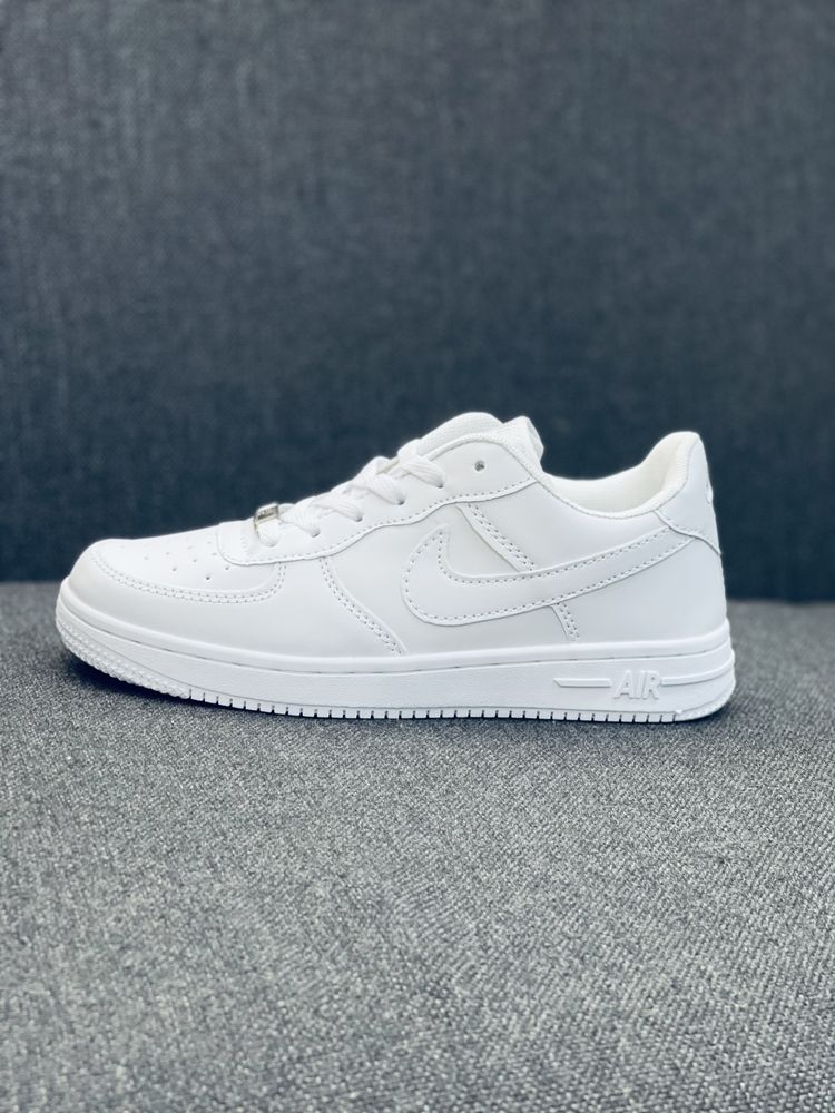 Кросівки Nike Air Force 1 Найк білі