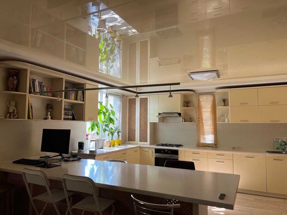 Допомога в продажу( та підготовці документів для продажу) нерухомості