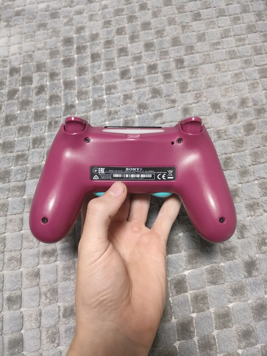 Продаю гейм пад Dual Shock