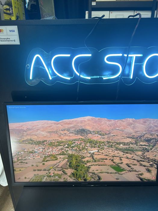 Монітор Samsung U32J590UQU 32" 4K UHD VA-Панель Ідеальний для Контенту