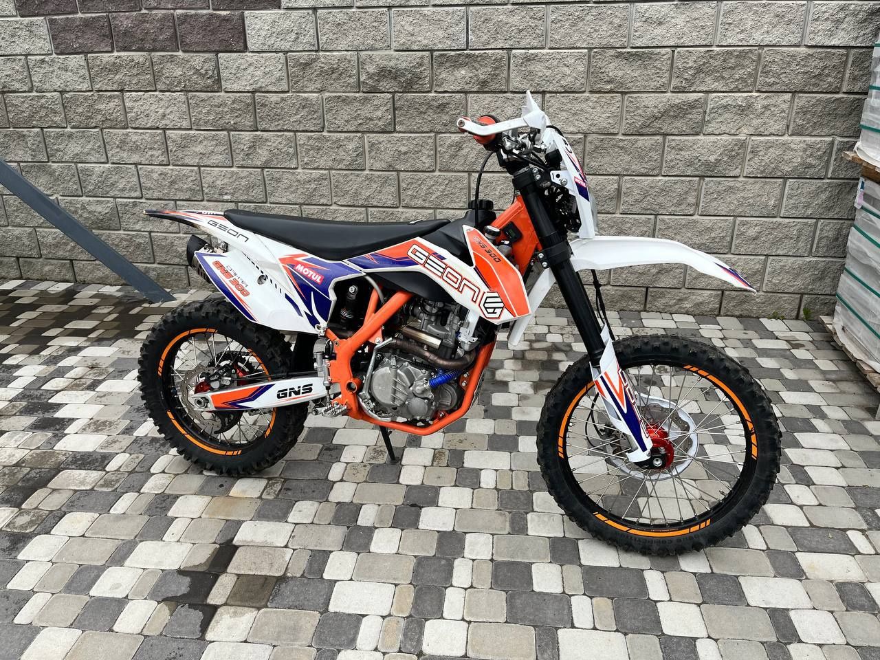Geon Dakar Gns300