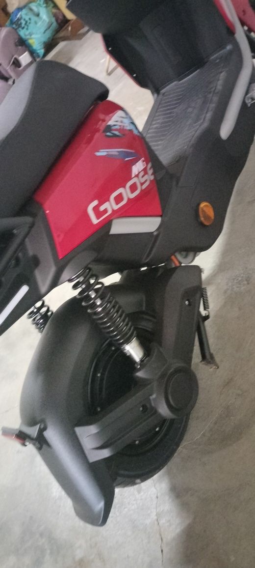 Troco scooter elétrica zero por carro
