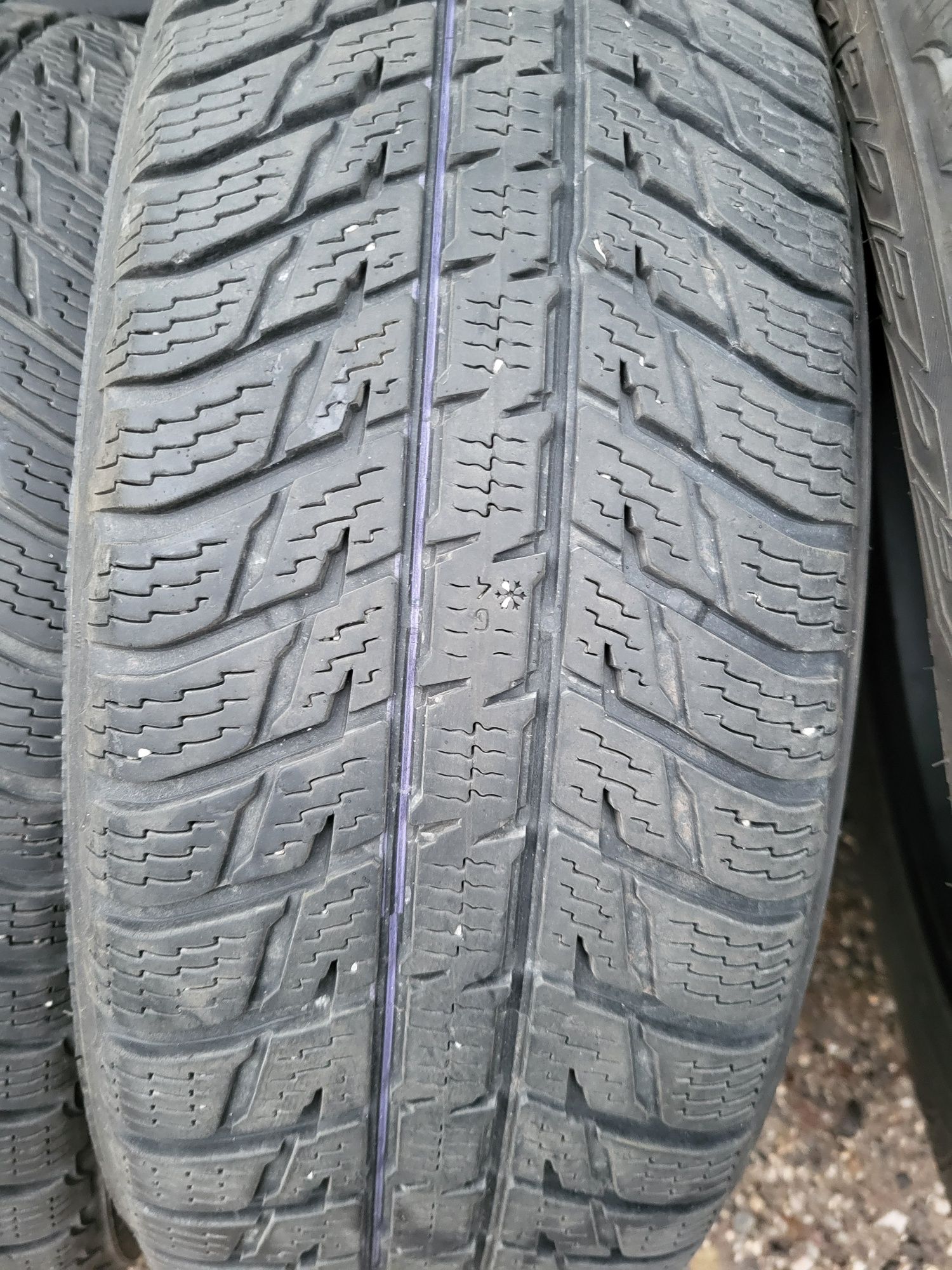 Sprzedam opony zimowe Nokian 225/65/R17