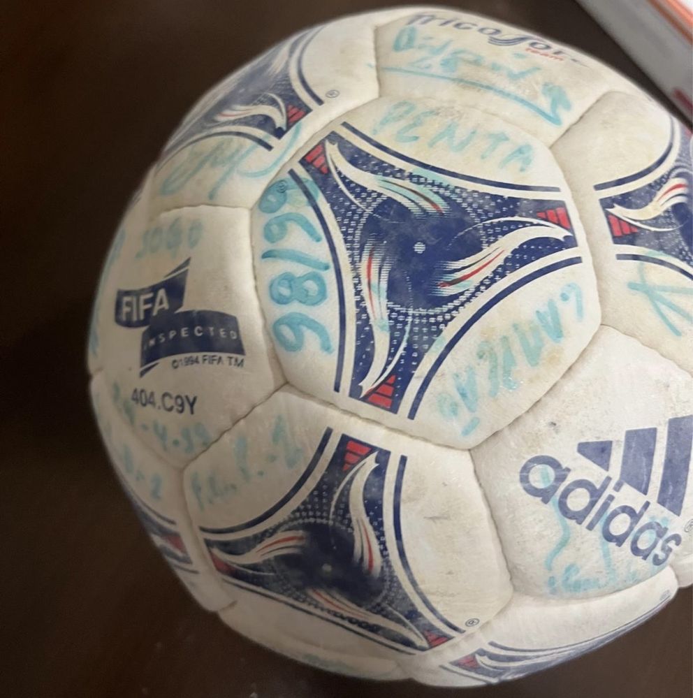 Bola autografada jogadores FCP 1999