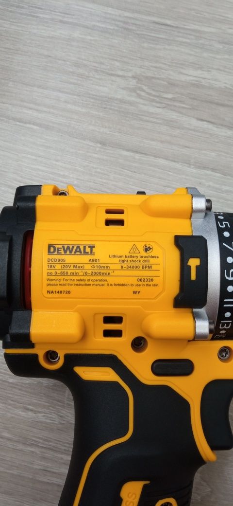 Шуруповерт DeWalt DCD805 18v(20v)