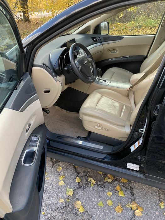 Субару трибека В10