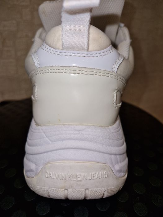 Продам  кроссовки оригинал Calvin Klein 25.5 см.