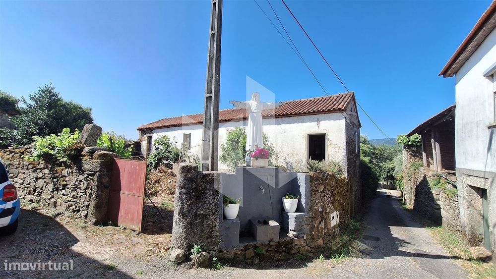 Moradia para Restaurar T1+1 Venda em Castelões,Tondela