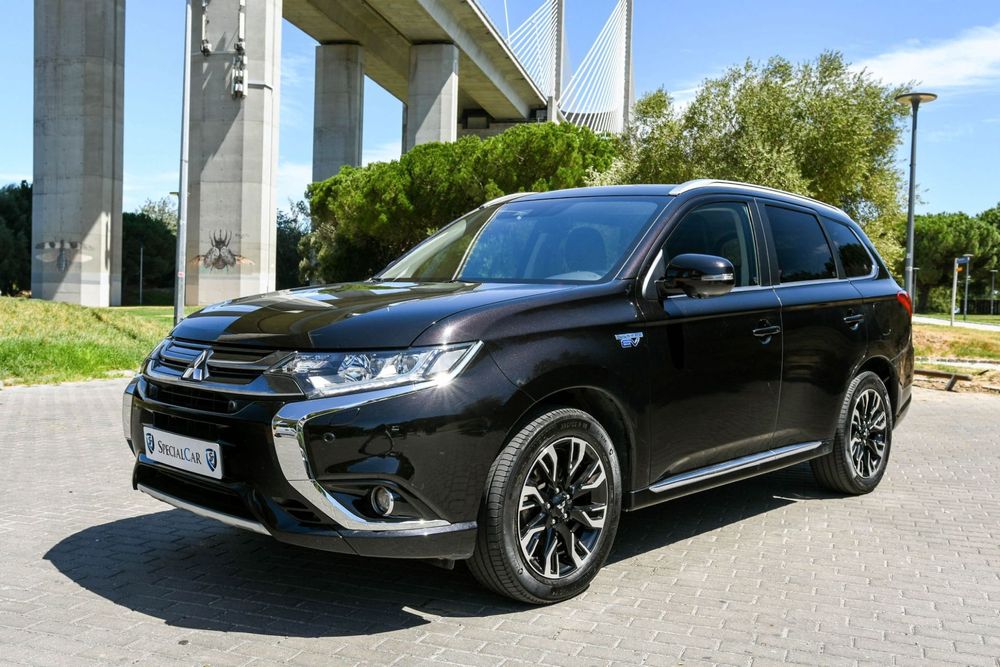 Mitsubishi Outlander 2.0 PHEV Intense