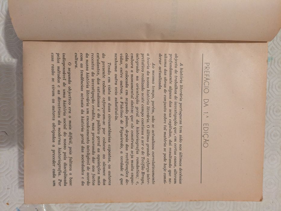 História da literatura portuguesa de António José Saraiva e Oscar Lope