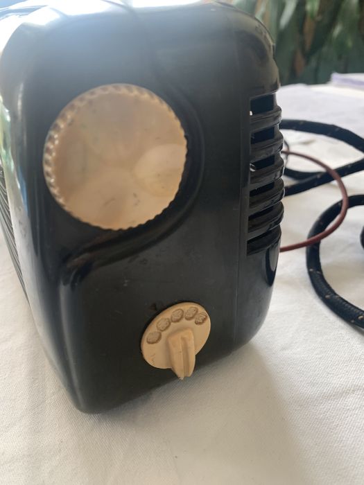 Radio antigo da marca radiomarelli