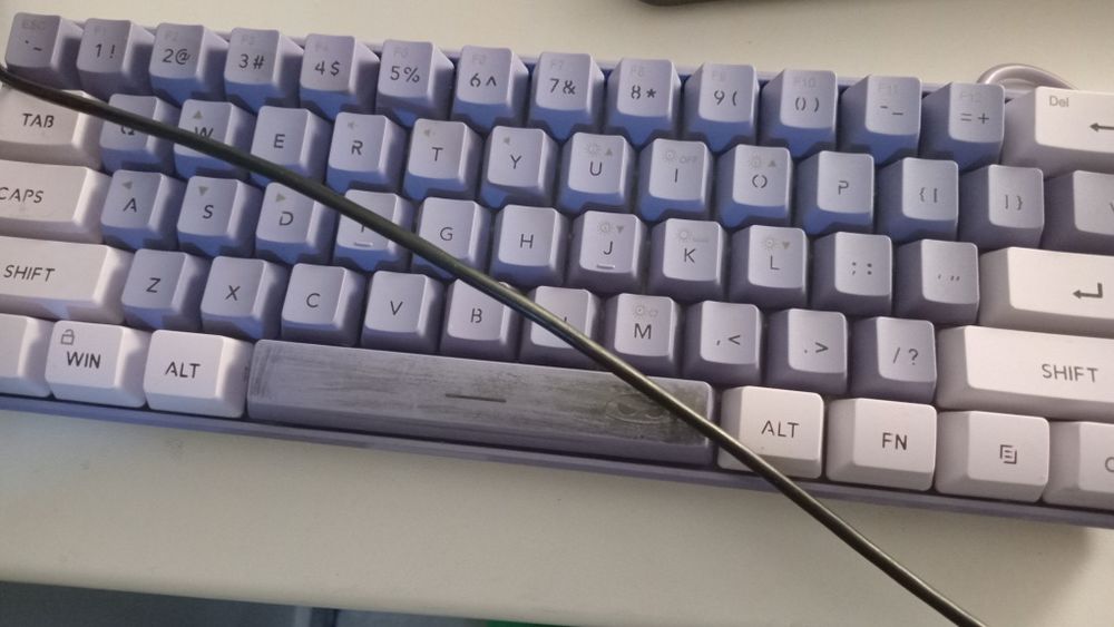 Клавіатура б/у користувався 2 дні