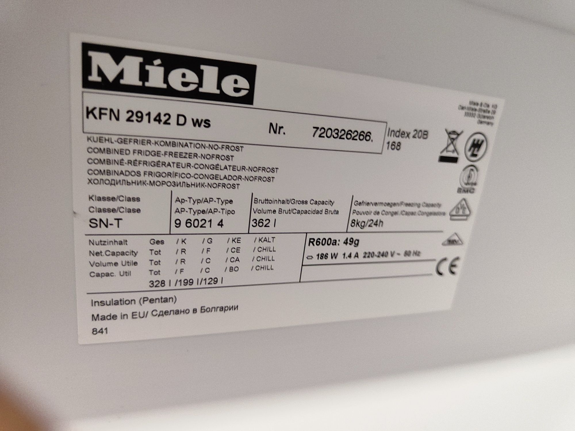 Холодильник Miele