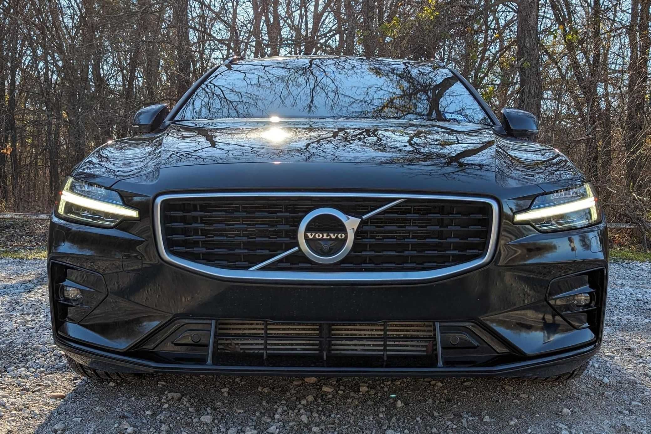 Volvo V60 T5 R-Design 2020 року