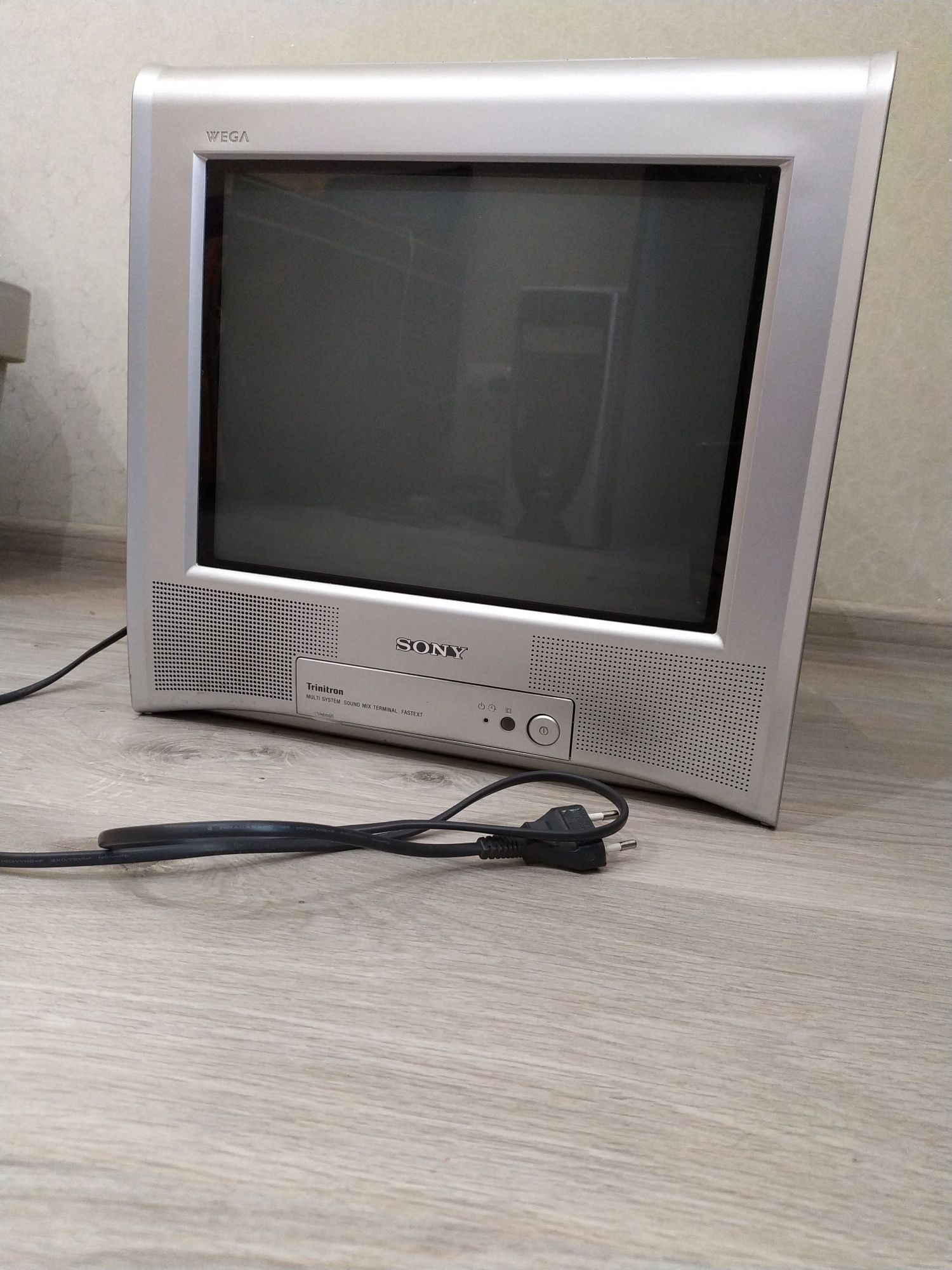 Телевізор Sony Wega Trinitron