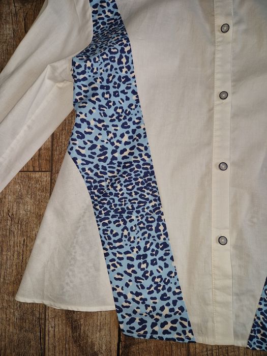 Жіноча сорочка зі стійкою коміром