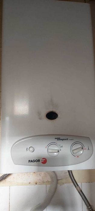 Esquentador Gas Natural FAGOR: "FTC - 11 N" SUPER COMPACT (Impecável)