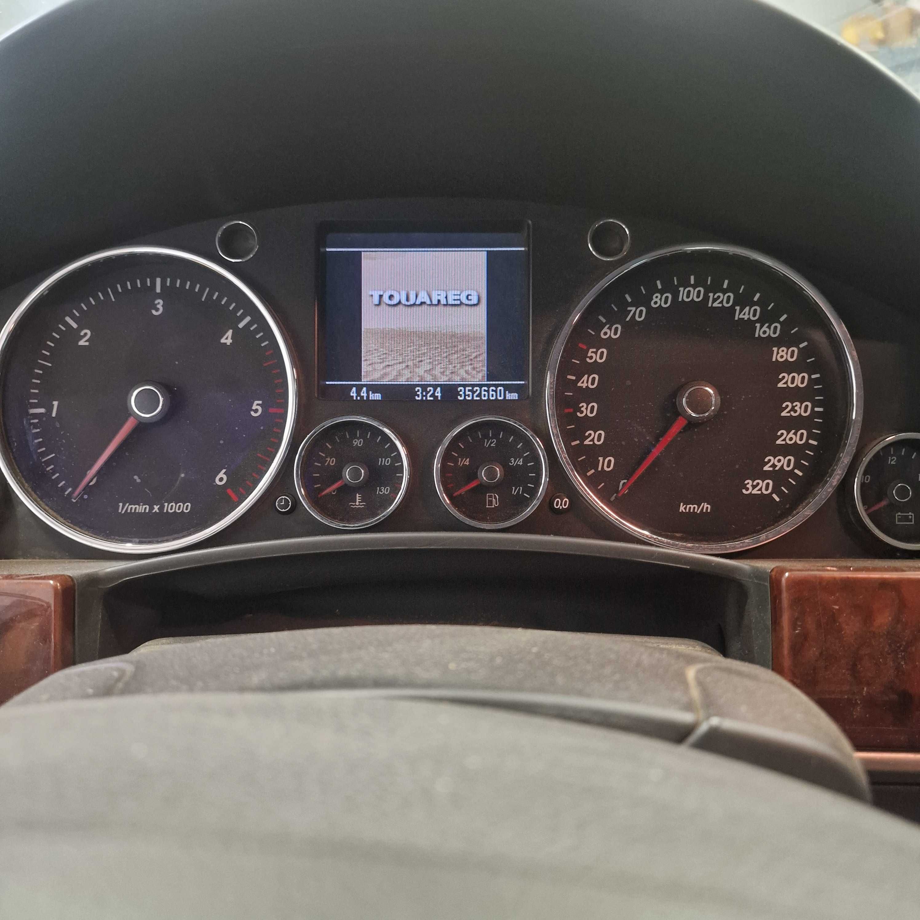 Volkswagen Touareg 5.0 TDI V10, Navi, Skóra, Pneumatyka