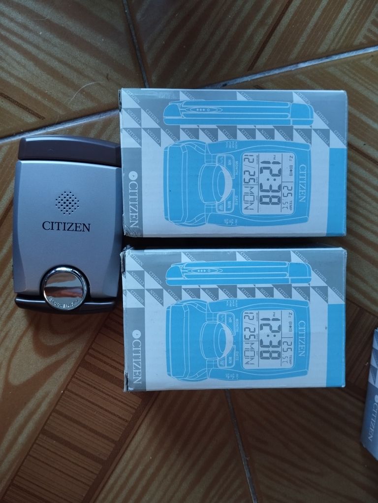 Citizen - vários relógios despertadores