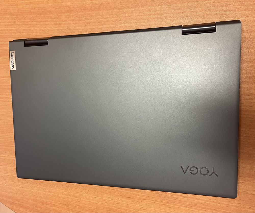 Portátil Híbrido Lenovo Yoga 7