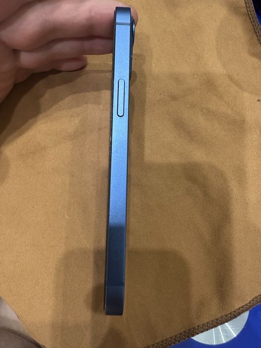 Продам айфон 13 в отличном состояни