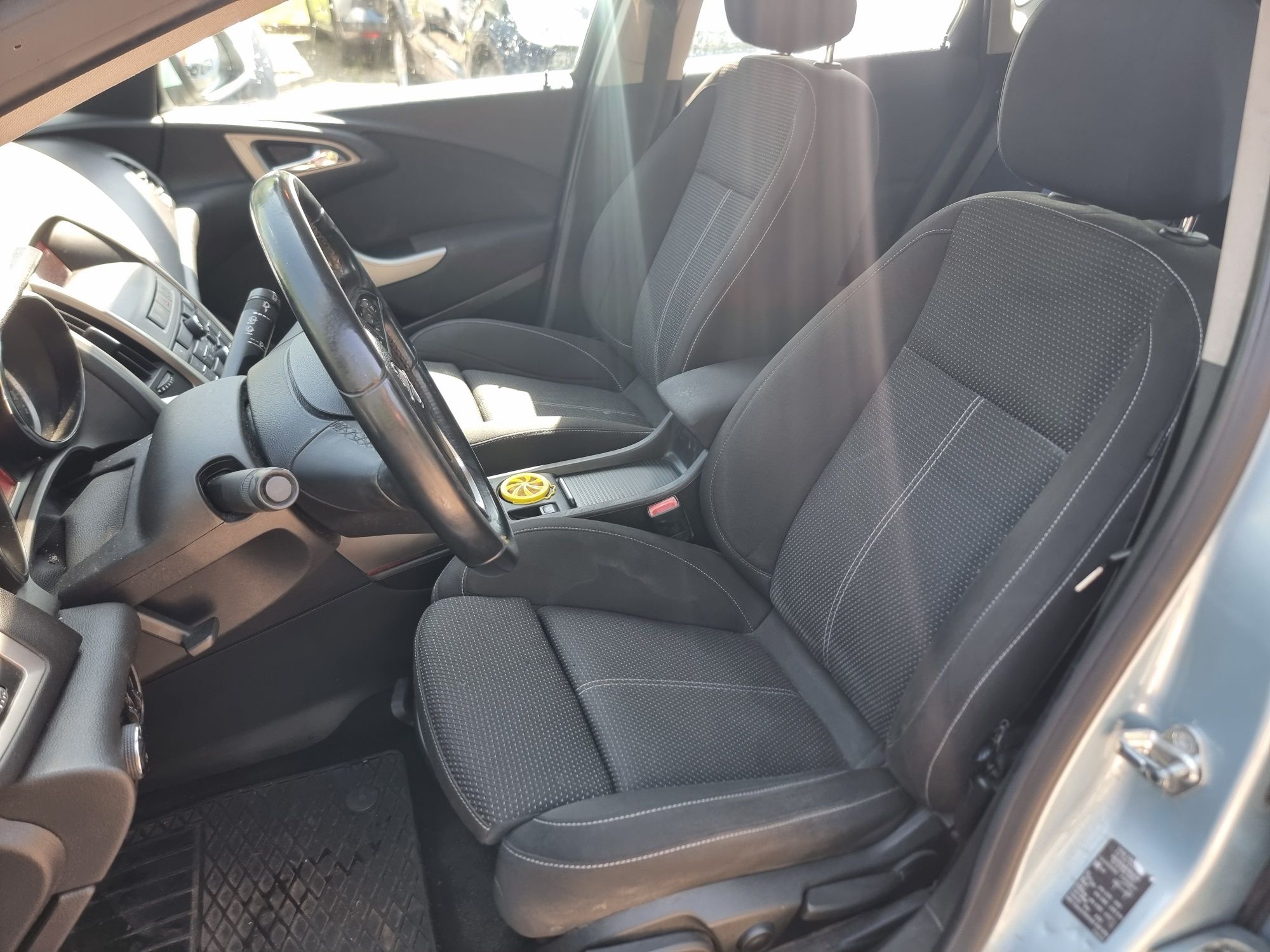 Opel Astra J  2010r  1.4 Benzyna EcoFlex  Klimatyzacja Sprawny