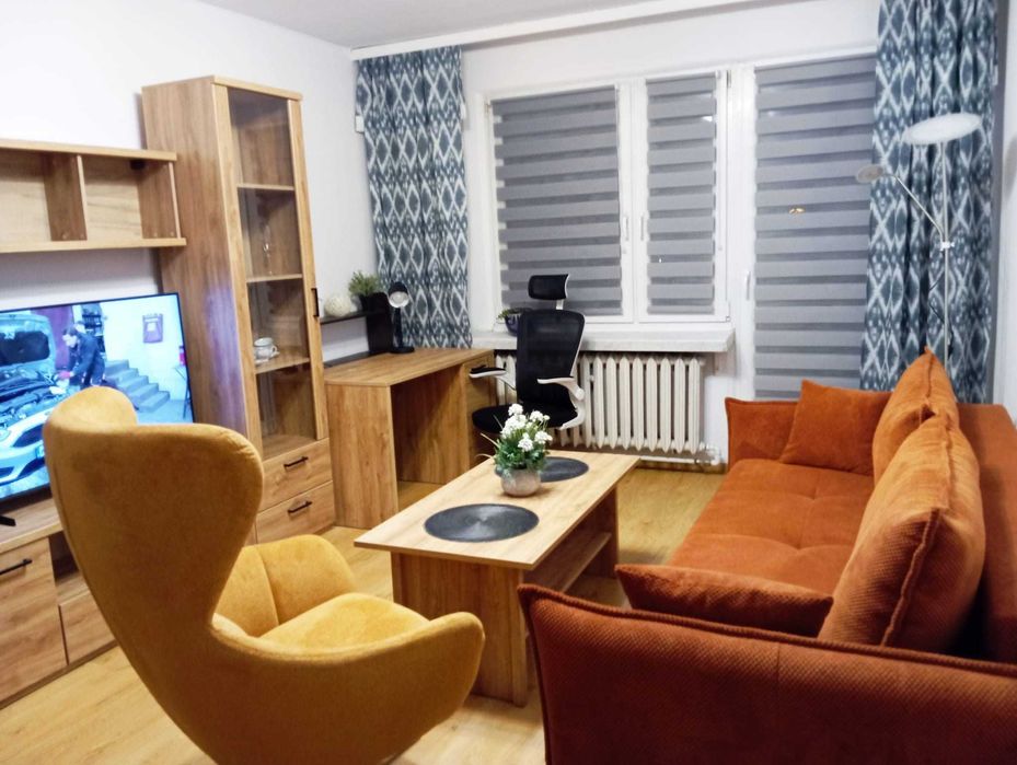 2 oddzielne pokoje i kuchnia -   Szybki internet - od właściciela