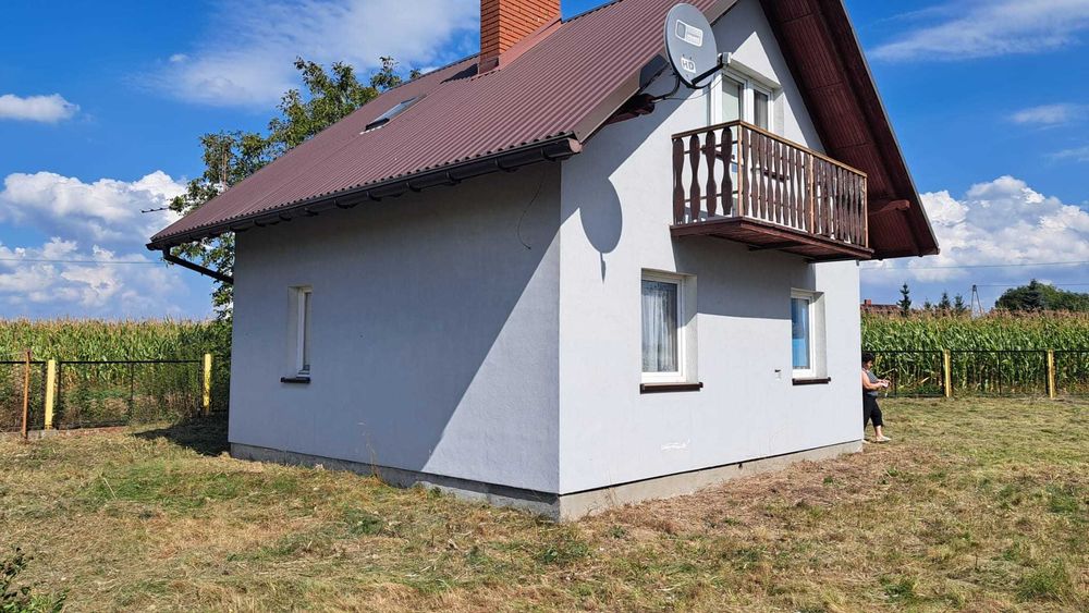 Dom na wsi z pięknym widokiem i dużą działką - Podzamcze