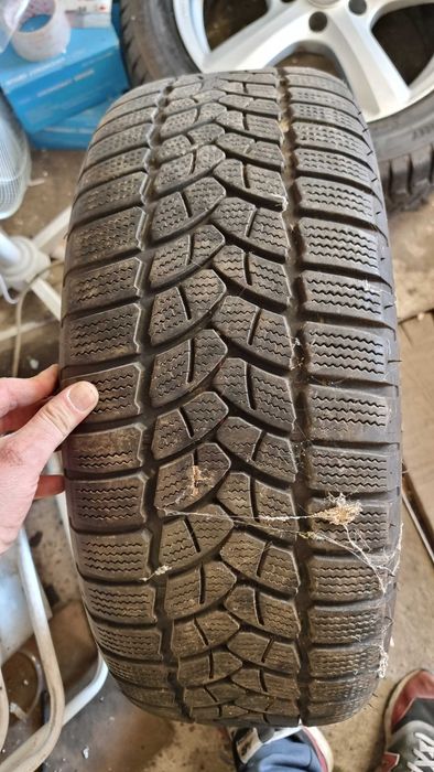 Komplet felg 17 cali  z oponami zimowymi 5x112 ET37.