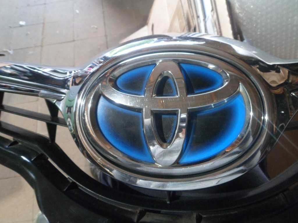 Toyota Auris II lift zderzak  atrapa