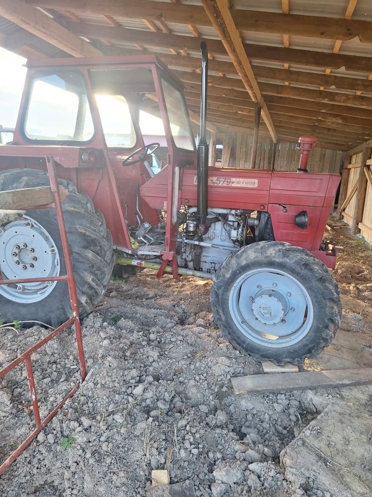 Ciągnik IMT 579 massey