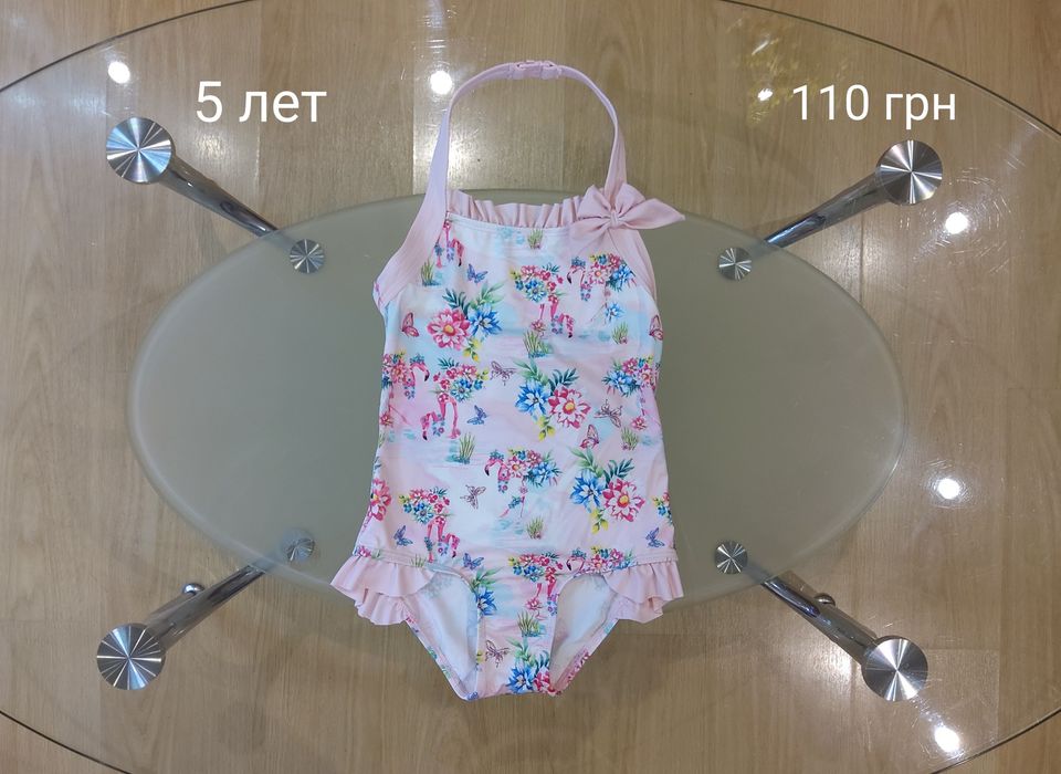 Вещи на девочку 4-5 лет, футболка, платье, бриджи, купальник