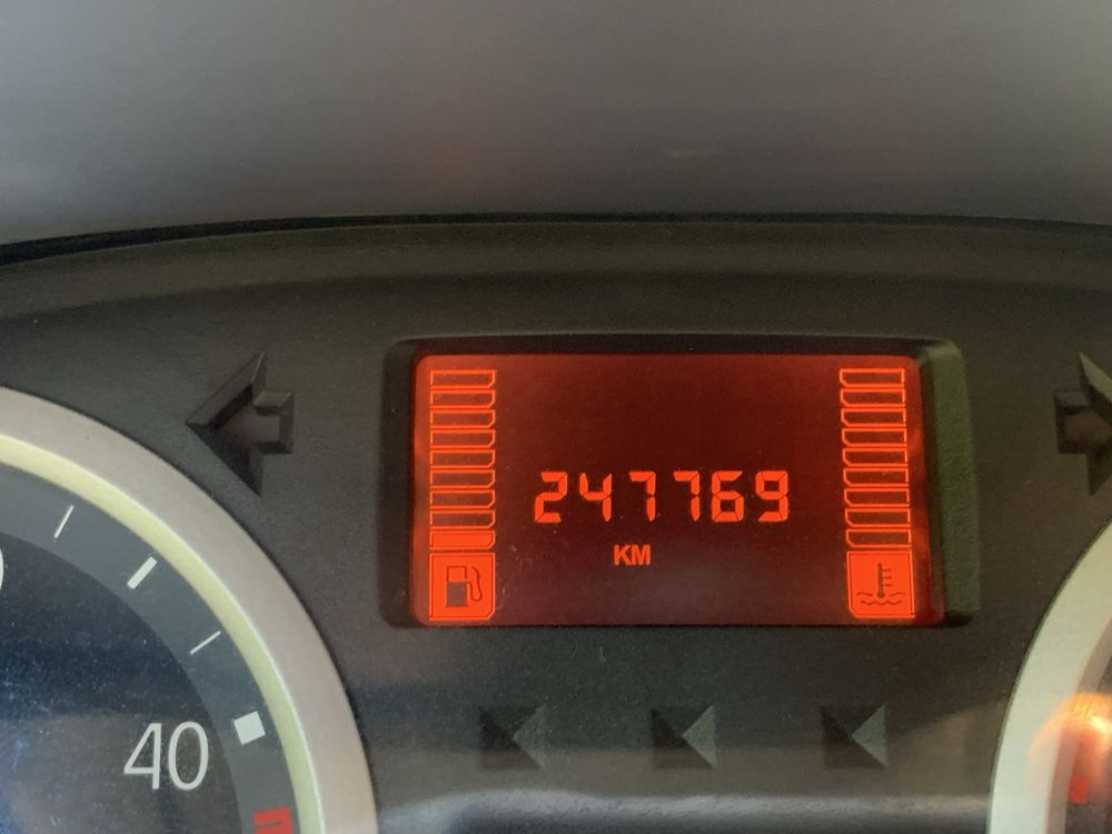 Renault Clio 1.5 Dci diesel 5 lugares - versão 82 cv