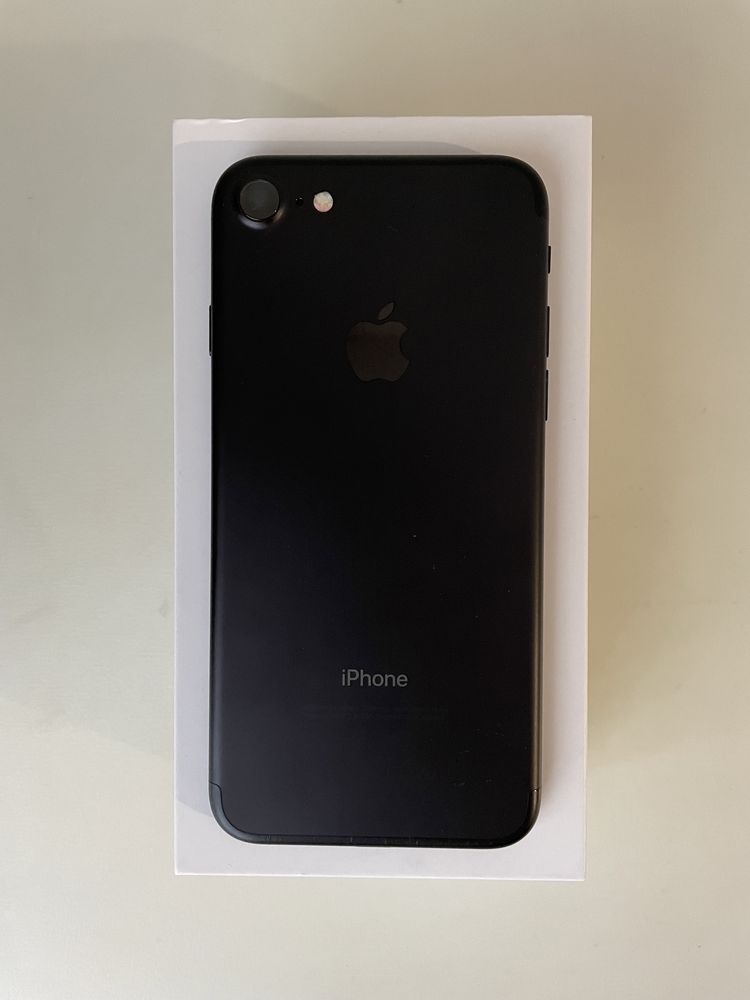 Apple IPhone 7 32GB Black Refurbished