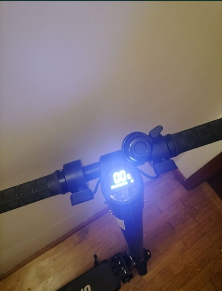 Vendo trotinete elétrica