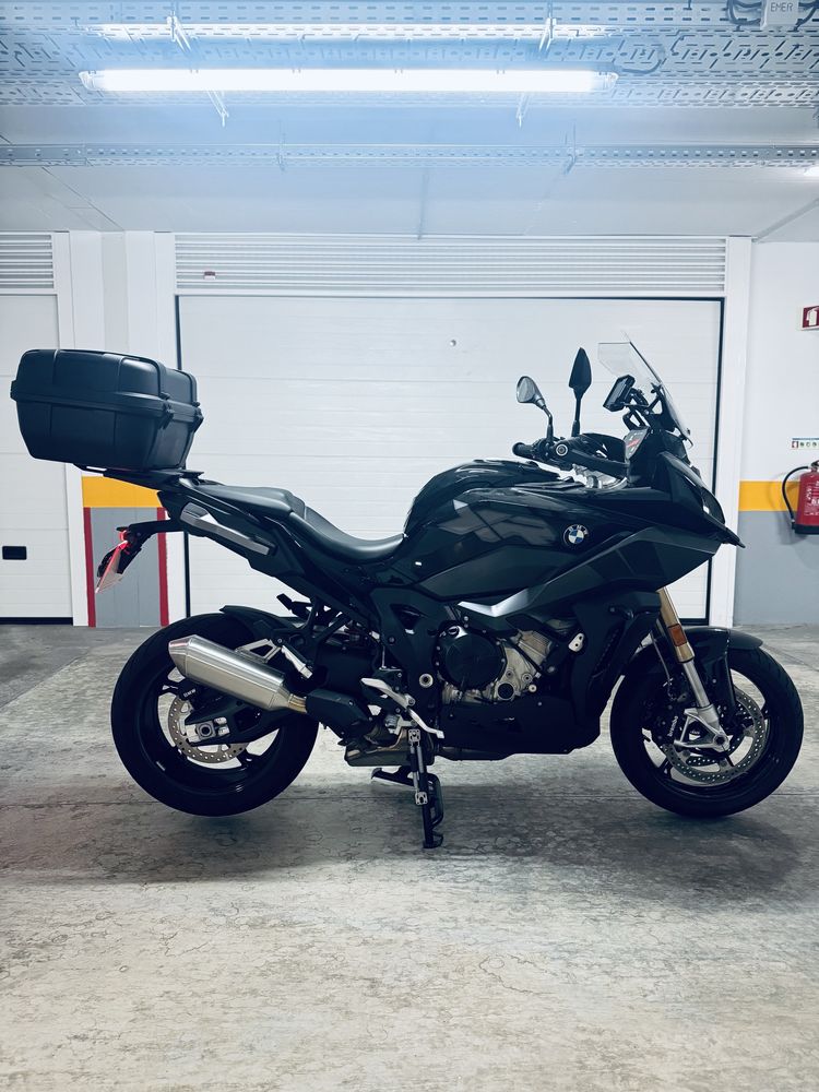 BMW S1000 XR Triple Black