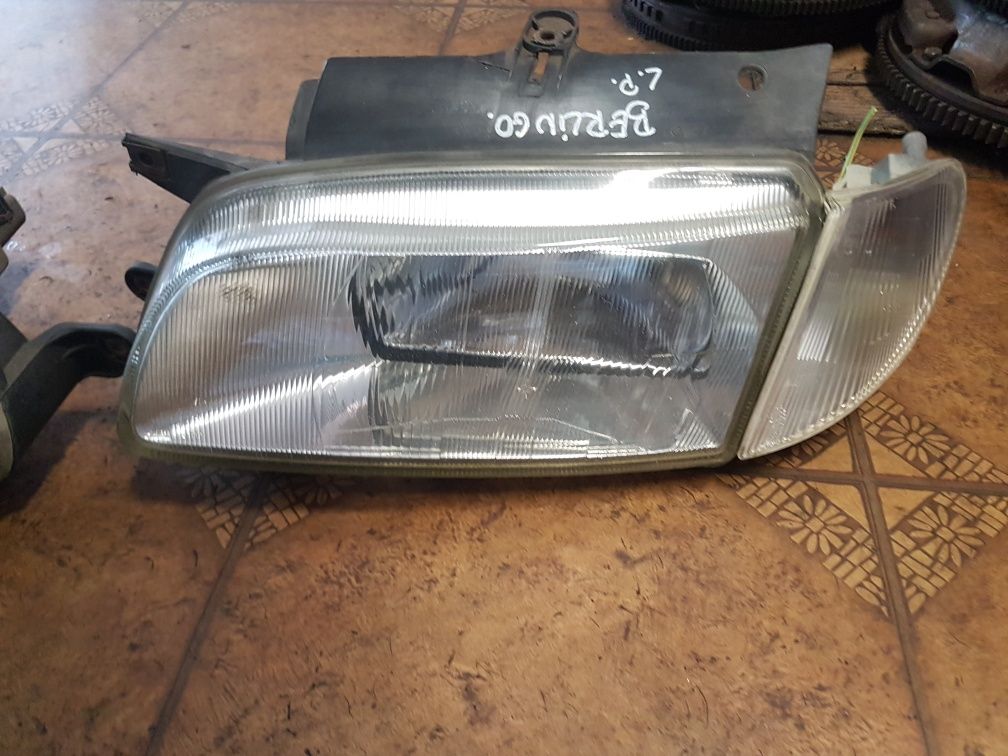 Lampa lampy przód przednie lewa Citroen Berlingo