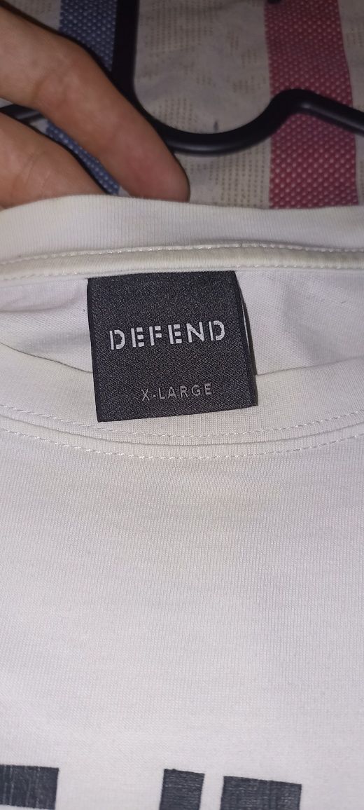 Футболка Defend x carhartt