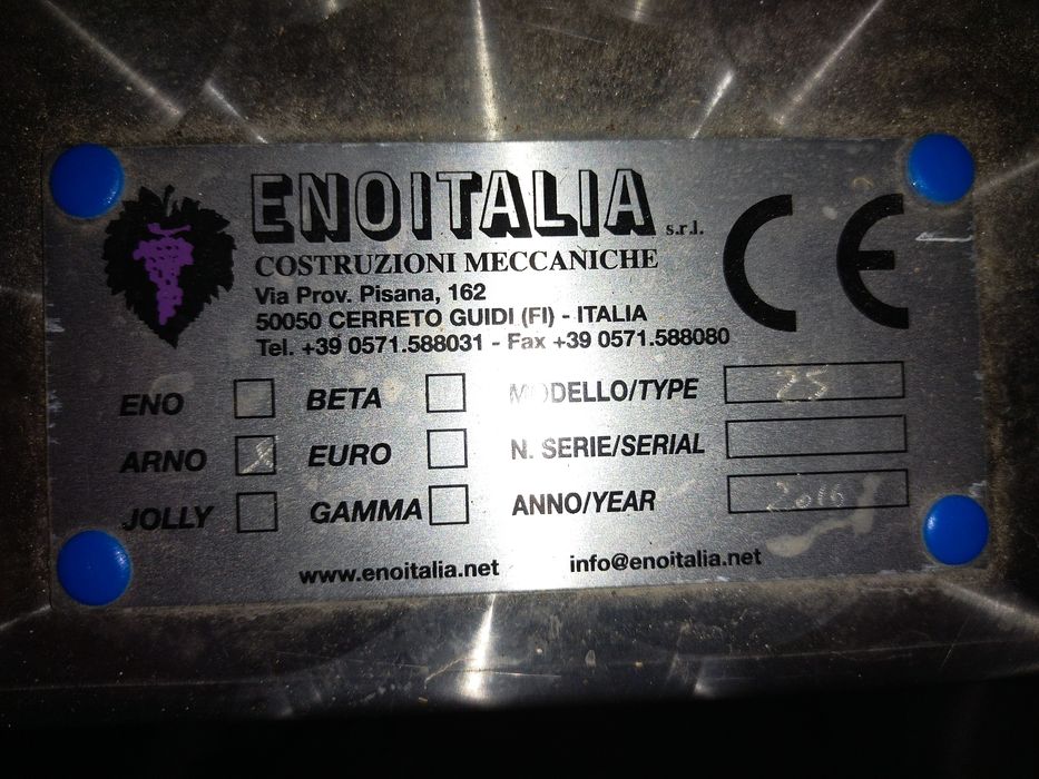 Desengaçador de uvas Arno 25