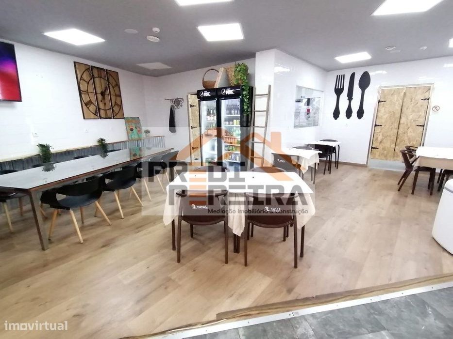 Restaurante em funcionamento em Santo António dos Cavaleiros