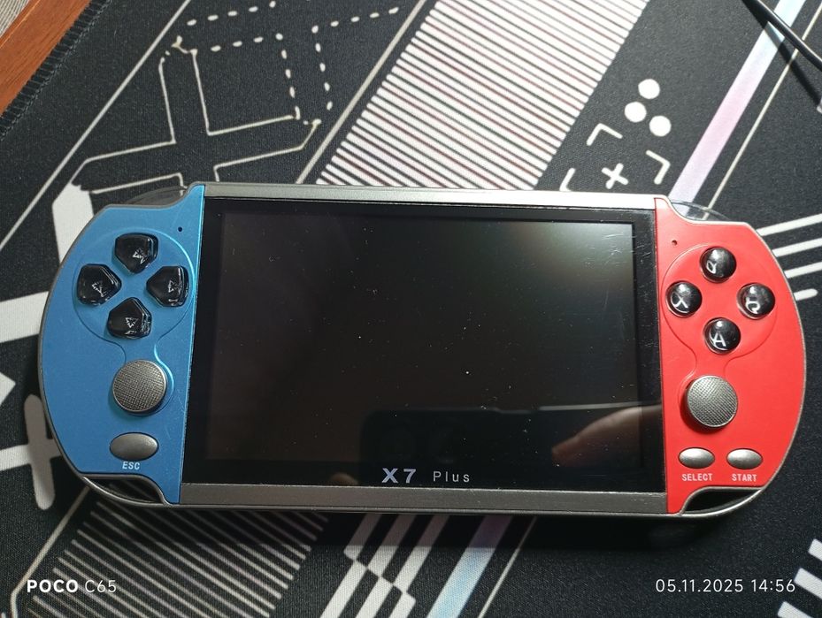 Приставка X7 Plus — ретро консоль (потрібна заміна батареї)